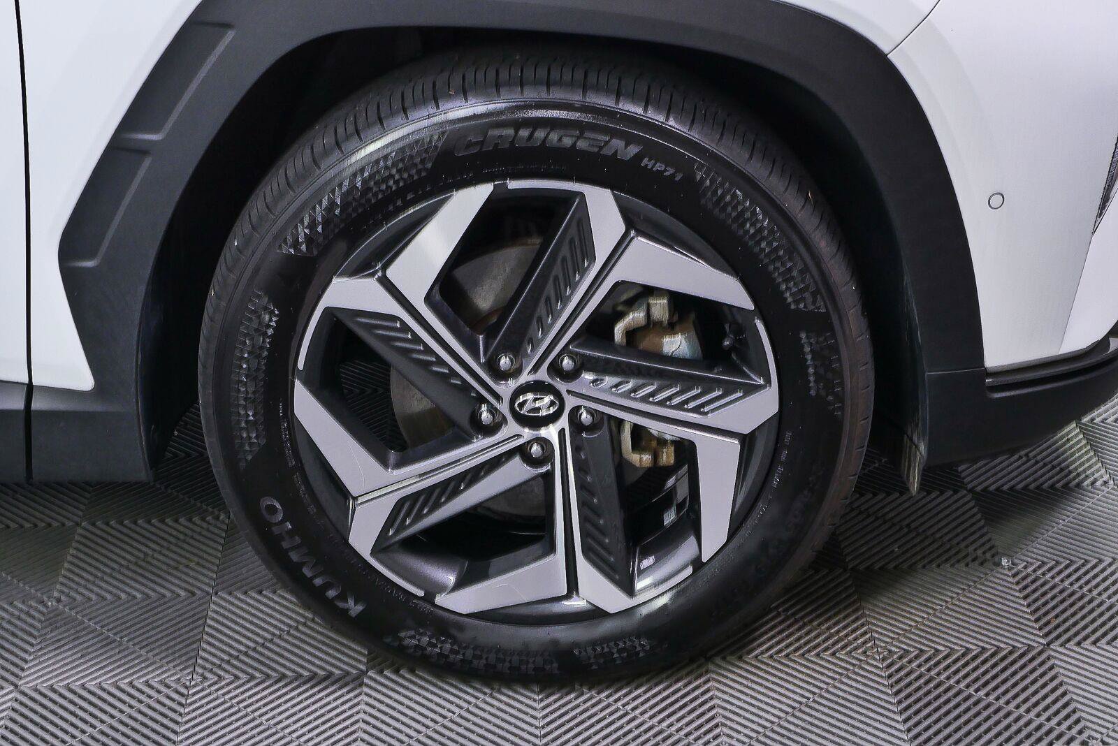 Used 2024 Hyundai Tucson Limited FWD image 35