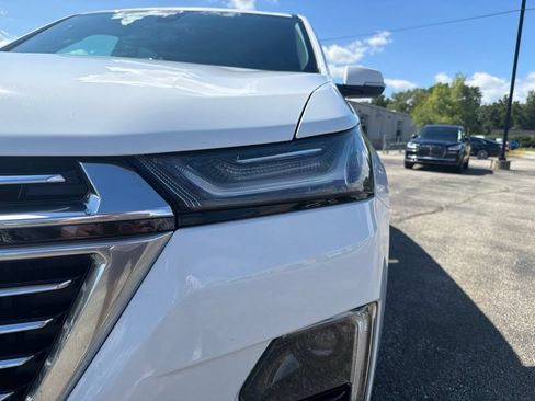 Used 2023 Chevrolet Traverse Premier AWD/4WD image 11
