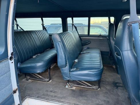 Used 1995 Chevrolet G30 Extended Sportvan image 21