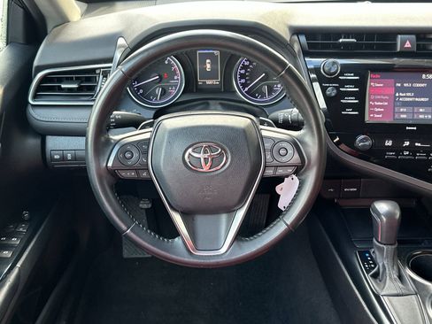 Used 2020 Toyota Camry SE image 13