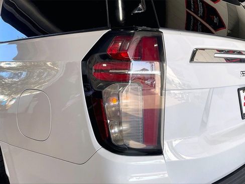 Used 2022 Chevrolet Suburban Premier image 20