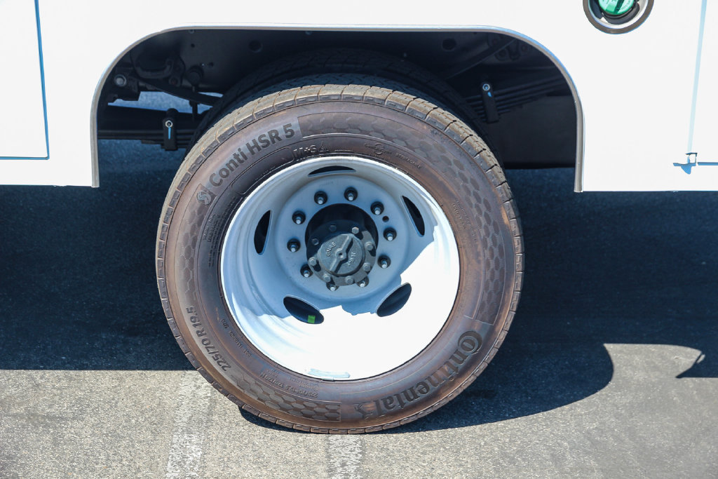 New 2026 Ford F550 4x4 SuperCab Super Duty image 15
