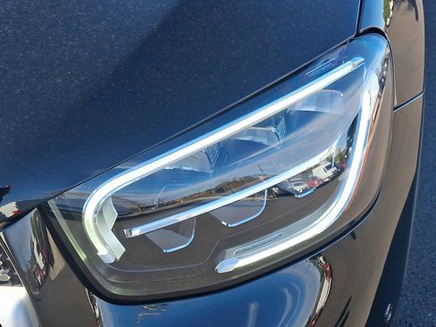 Certified 2022 Mercedes-Benz GLC 300 4MATIC image 9