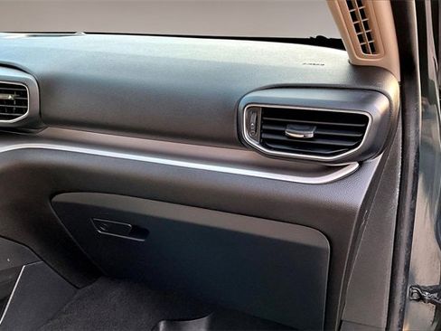 Used 2022 Ford Explorer XLT w/ Equipment Group 202A image 24