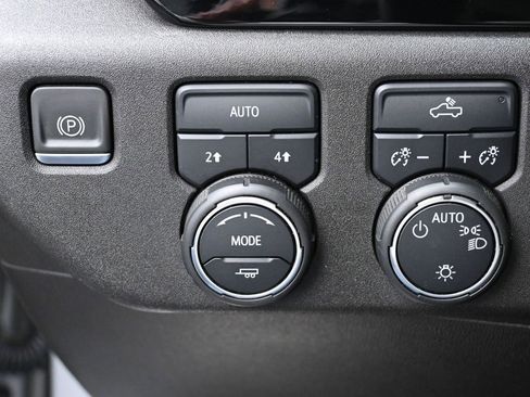 Used 2022 Chevrolet Silverado 1500 LT image 15