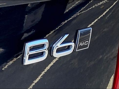 Certified 2023 Volvo XC90 B6 Plus w/ Protection Package image 9