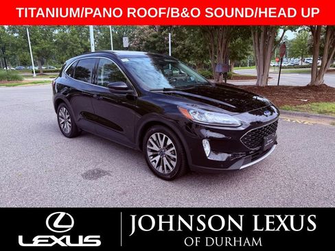 Used 2020 Ford Escape Titanium w/ Titanium Premium Package 2.0 FWD image 1