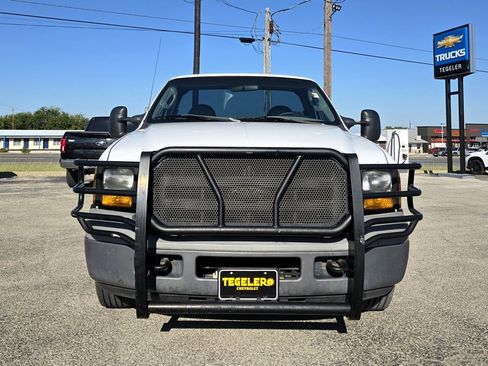 Used 2006 Ford F250 XL image 3