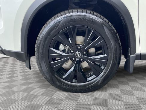 Certified 2023 Nissan Rogue SV w/ SV Premium B Package AWD/4WD image 9