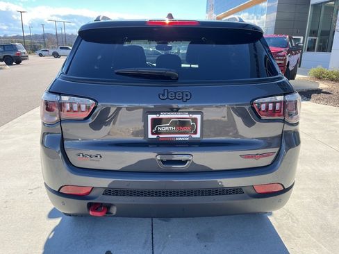Used 2024 Jeep Compass Trailhawk image 18