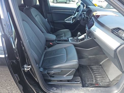 Used 2020 Audi Q3 2.0T Premium w/ Convenience Package AWD/4WD image 12