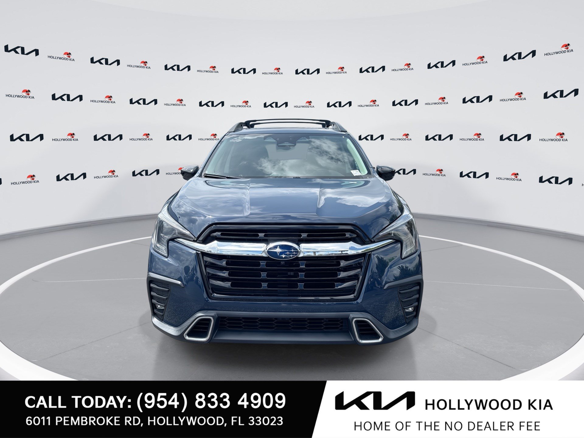Used 2024 Subaru Ascent Touring AWD/4WD image 3