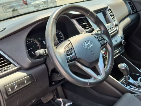 Used 2018 Hyundai Tucson Sport FWD image 15