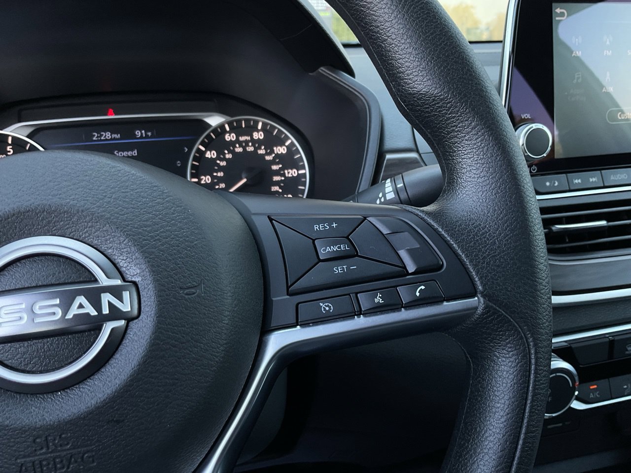 Used 2025 Nissan Altima 2.5 SV FWD image 32
