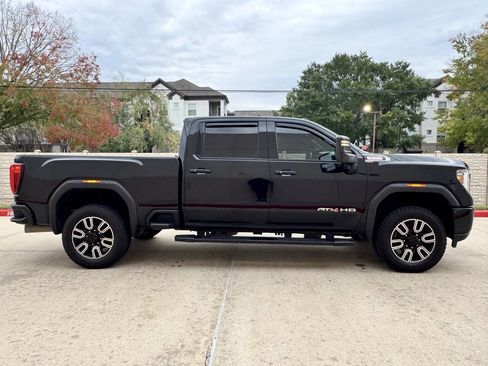 Used 2020 GMC Sierra 2500 AT4 w/ AT4 Premium Package image 6
