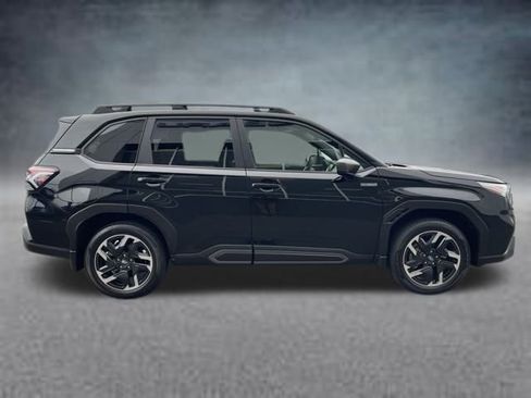 Certified 2025 Subaru Forester Limited image 5