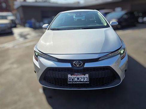 Used 2021 Toyota Corolla LE image 11