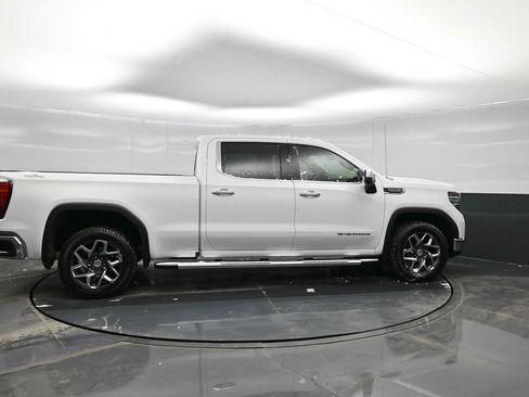 Used 2023 GMC Sierra 1500 SLT w/ SLT Convenience Package image 9