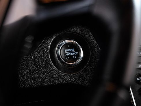 Used 2019 Ford Explorer Limited w/ Class III Trailer Tow Package image 17