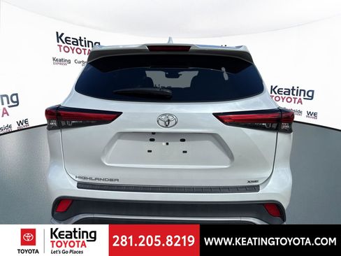 Used 2023 Toyota Highlander XSE image 6