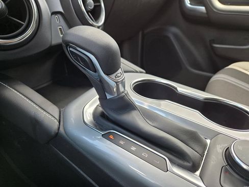 Used 2025 Chevrolet Blazer LT FWD image 19