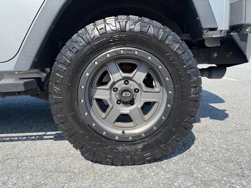 Used 2017 Jeep Wrangler Unlimited Sport w/ Quick Order Package 24S AWD/4WD image 31