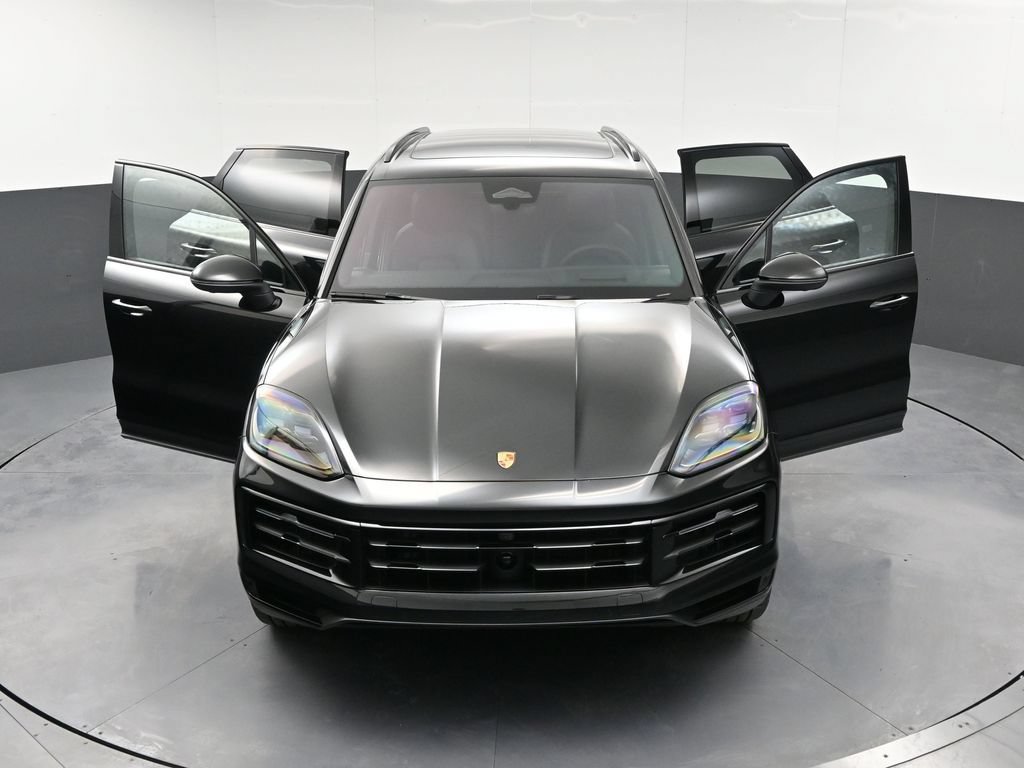 Certified 2026 Porsche Cayenne AWD/4WD image 35