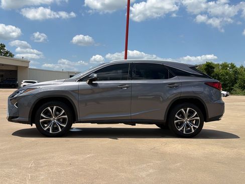 Used 2018 Lexus RX 350 FWD w/ Premium Package image 2