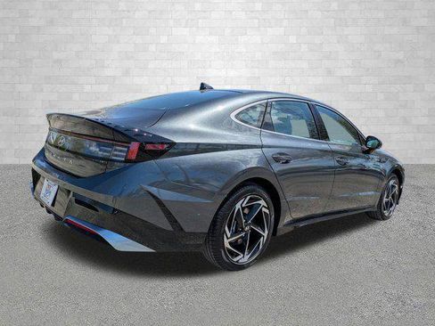New 2026 Hyundai Sonata SEL FWD image 2