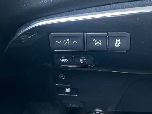 Used 2021 Toyota Prius Prime Limited image 39