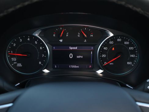 Used 2023 Chevrolet Equinox LT image 16