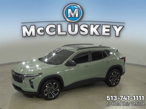 Certified 2024 Chevrolet Trax RS w/ Sunroof Package FWD image 1