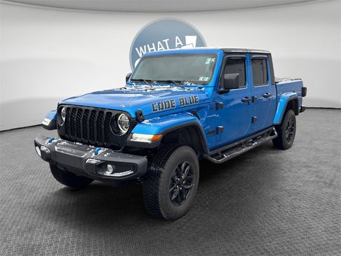 Used 2022 Jeep Gladiator Sport image 8