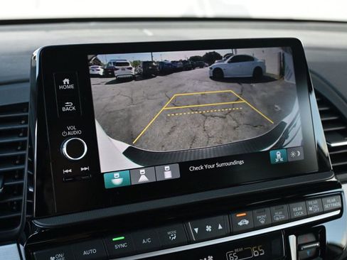 Used 2025 Honda Odyssey Sport-L image 12