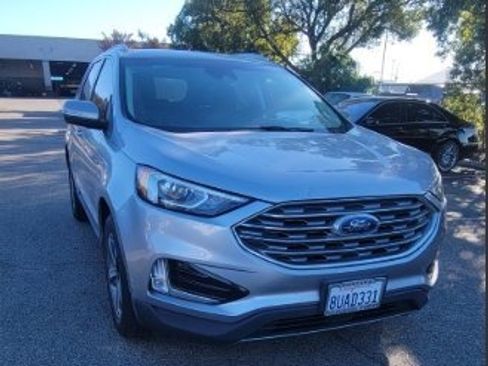 Used 2020 Ford Edge SEL w/ Convenience Package image 2