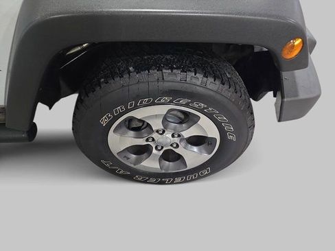 Used 2017 Jeep Wrangler Unlimited Sport image 31