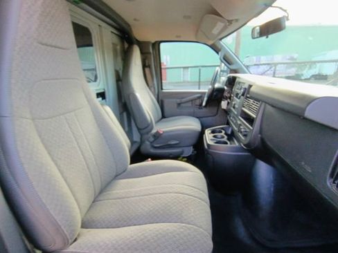 Used 2019 Chevrolet Express 3500 w/ Power Convenience Package image 45
