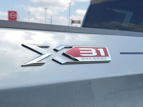 New 2026 GMC Sierra 1500 Elevation w/ X31 Off-Road Package AWD/4WD image 8