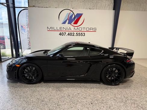 Used 2020 Porsche 718 Cayman GT4 RWD image 16