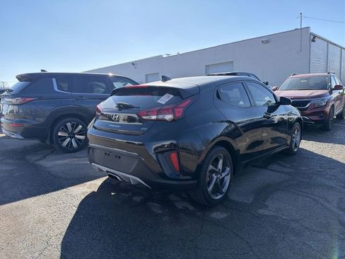Used 2019 Hyundai Veloster 2.0 FWD image 2