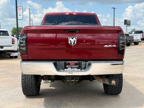 Used 2018 RAM 2500 Tradesman w/ Chrome Appearance Group AWD/4WD image 7