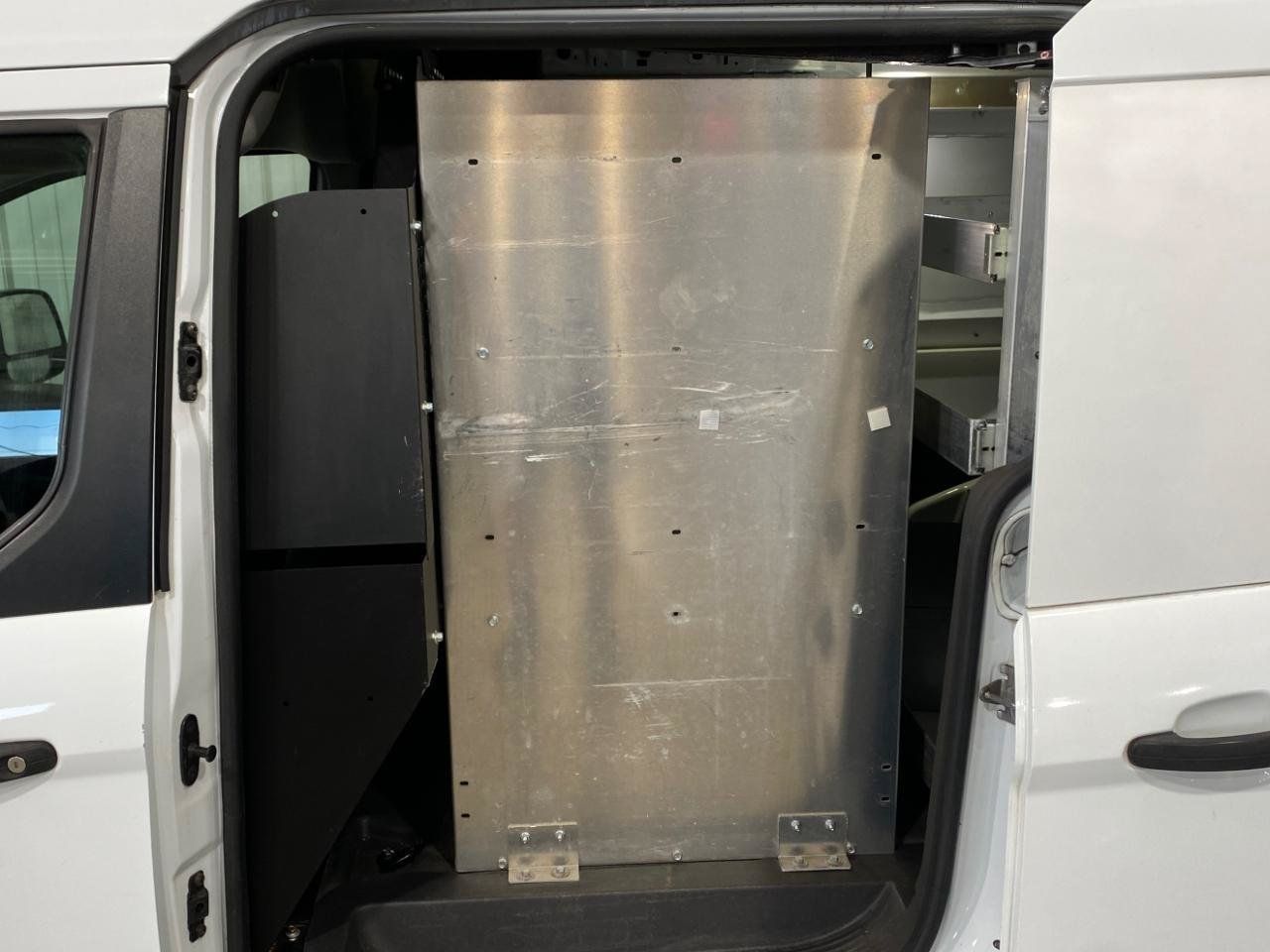 Used 2017 Ford Transit Connect XLT FWD image 9