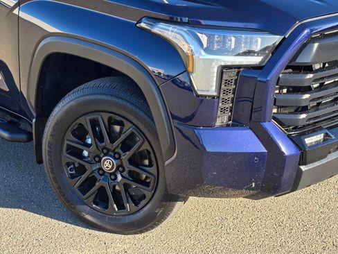 Used 2025 Toyota Tundra Limited AWD/4WD image 10
