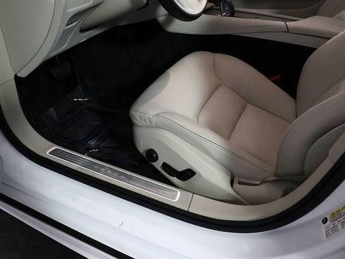 Used 2023 Volvo S90 B6 Plus AWD/4WD image 28