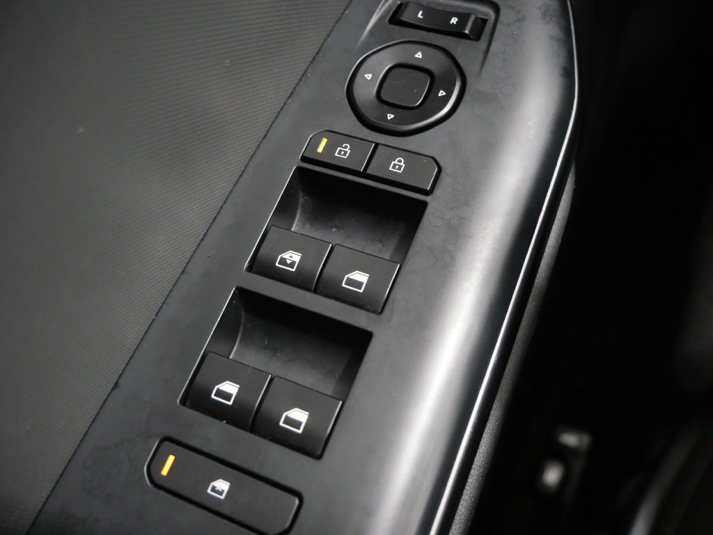 Used 2025 Kia K4 FWD image 13