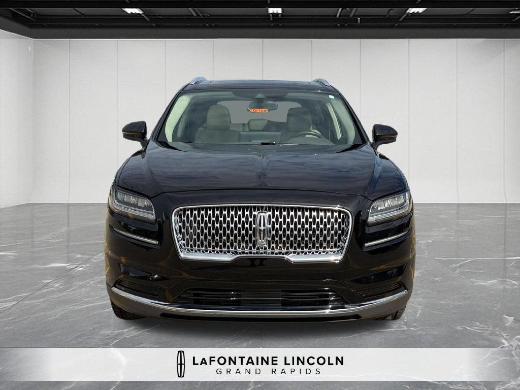 Used 2023 Lincoln Nautilus Reserve AWD/4WD image 8