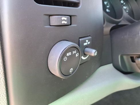 Used 2012 Chevrolet Silverado 1500 W/T RWD image 7