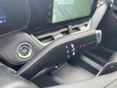 Used 2026 Chevrolet Equinox LT w/ Convenience Package II image 27