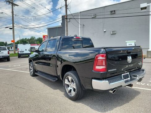 Used 2023 RAM 1500 Laramie AWD/4WD image 3
