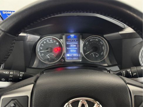 Used 2022 Toyota Tacoma SR5 RWD image 20